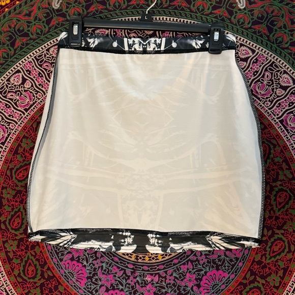 BlackMilk- Bone Machine Skirt- Size Medium-PC - Picture 4 of 5